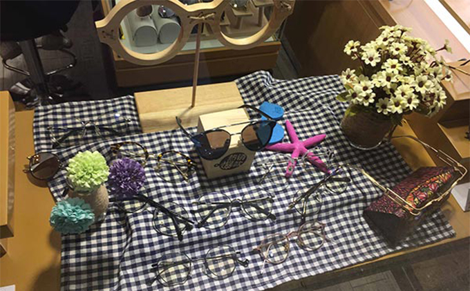 悅目眼鏡展柜 悅目眼鏡展柜
